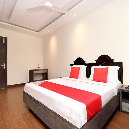 Oyo 15890 Hotel Sunciti Extension Bathinda Εξωτερικό φωτογραφία