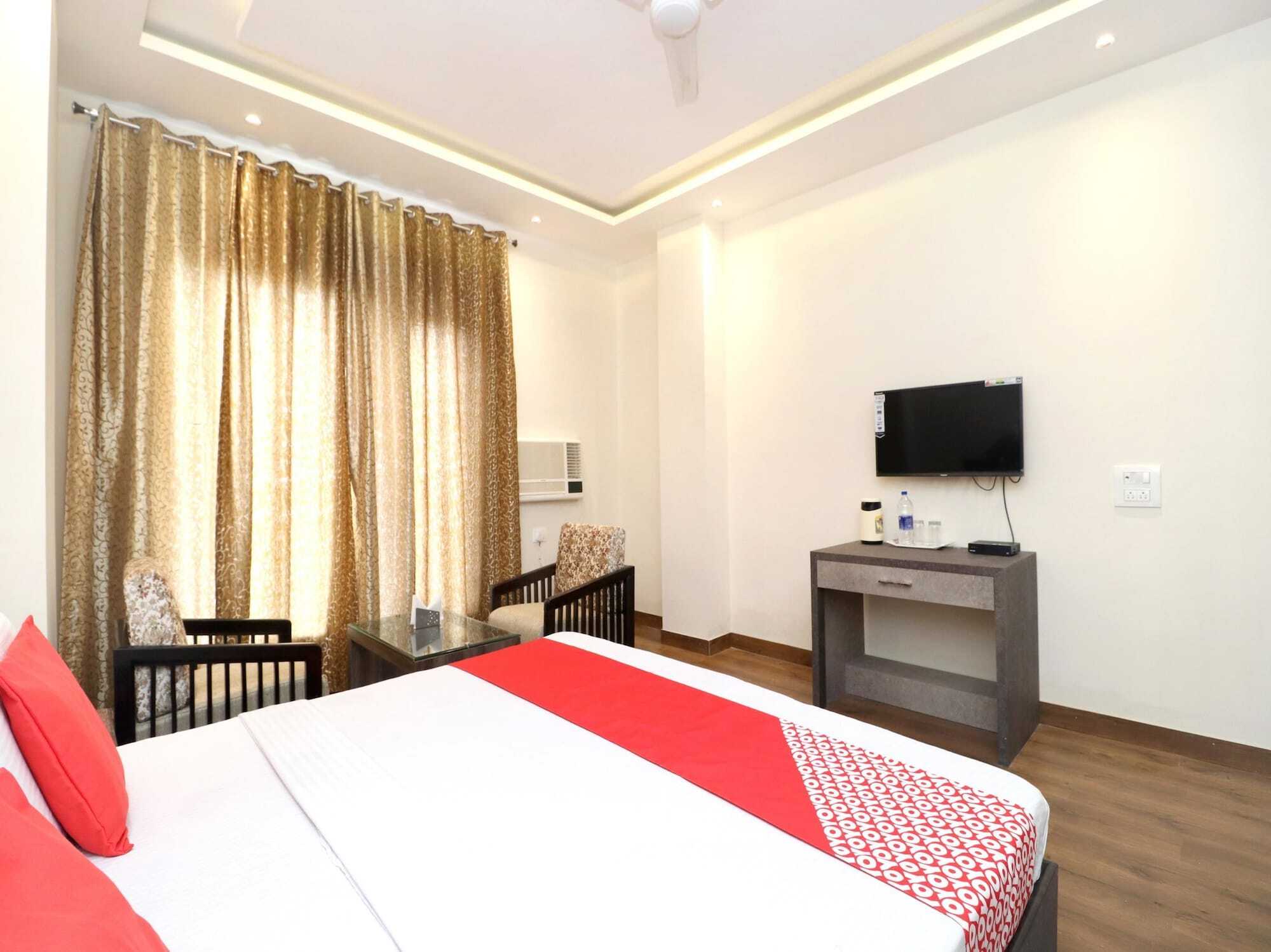 Oyo 15890 Hotel Sunciti Extension Bathinda Εξωτερικό φωτογραφία